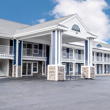 Hilltop Inn & Suites, Near Foxwoods Casino North Stonington Esterno foto
