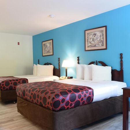 Hilltop Inn & Suites, Near Foxwoods Casino North Stonington Esterno foto