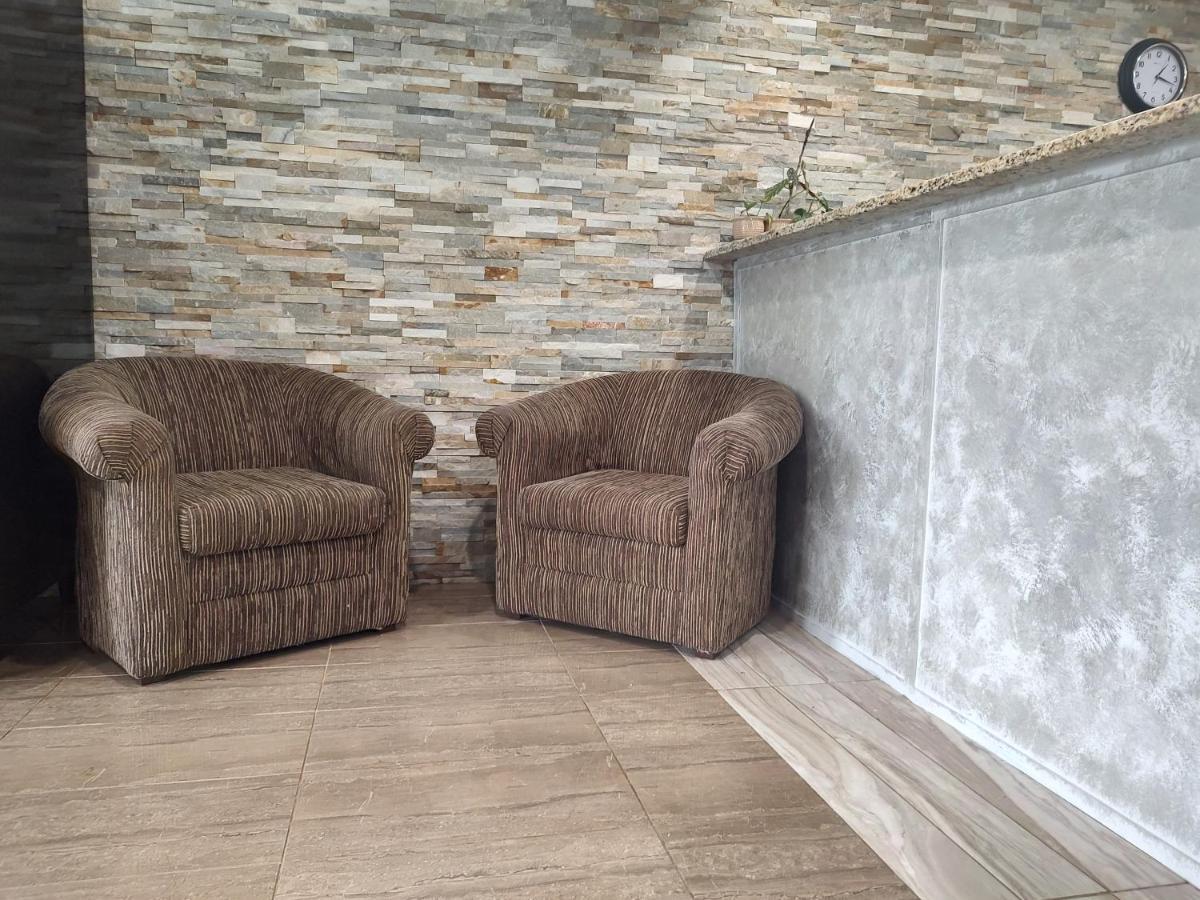 Hilltop Inn & Suites, Near Foxwoods Casino North Stonington Esterno foto