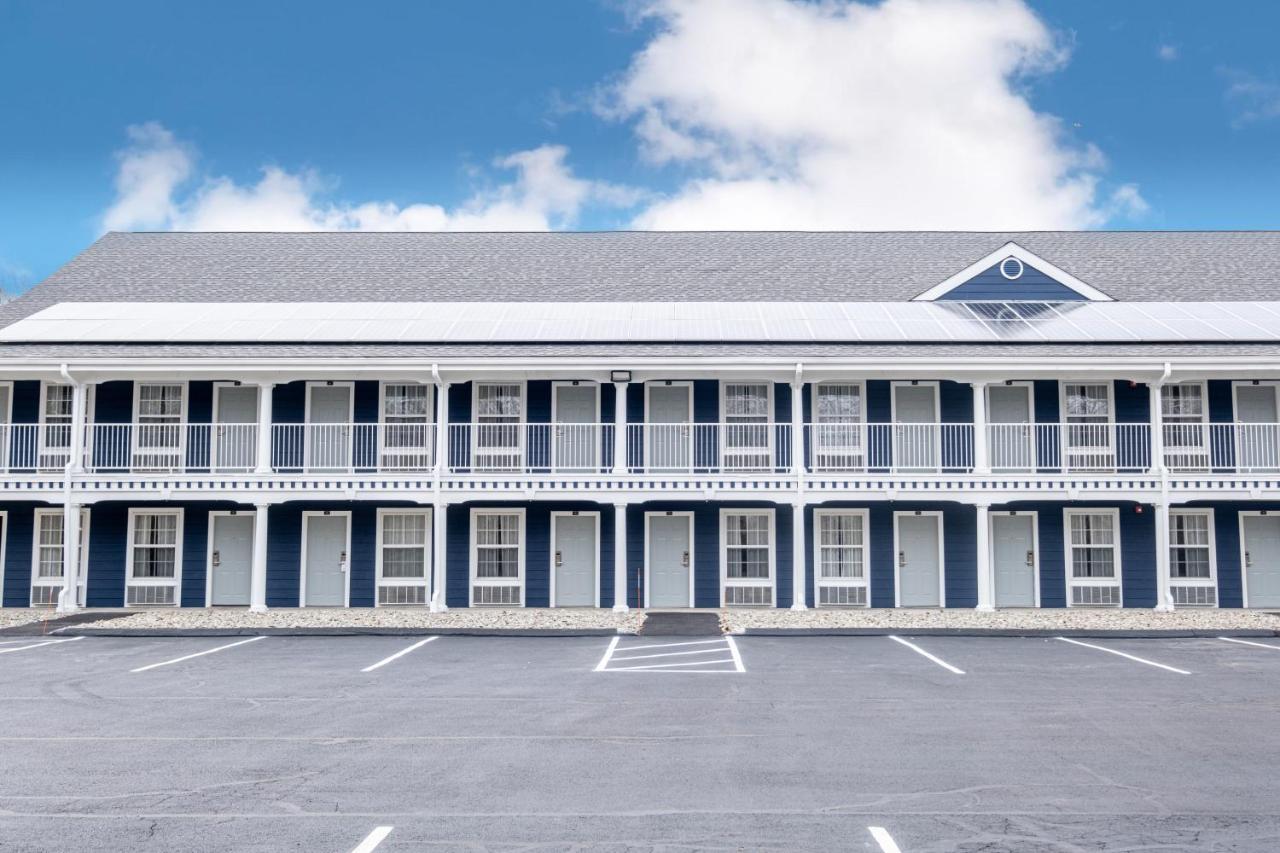 Hilltop Inn & Suites, Near Foxwoods Casino North Stonington Esterno foto
