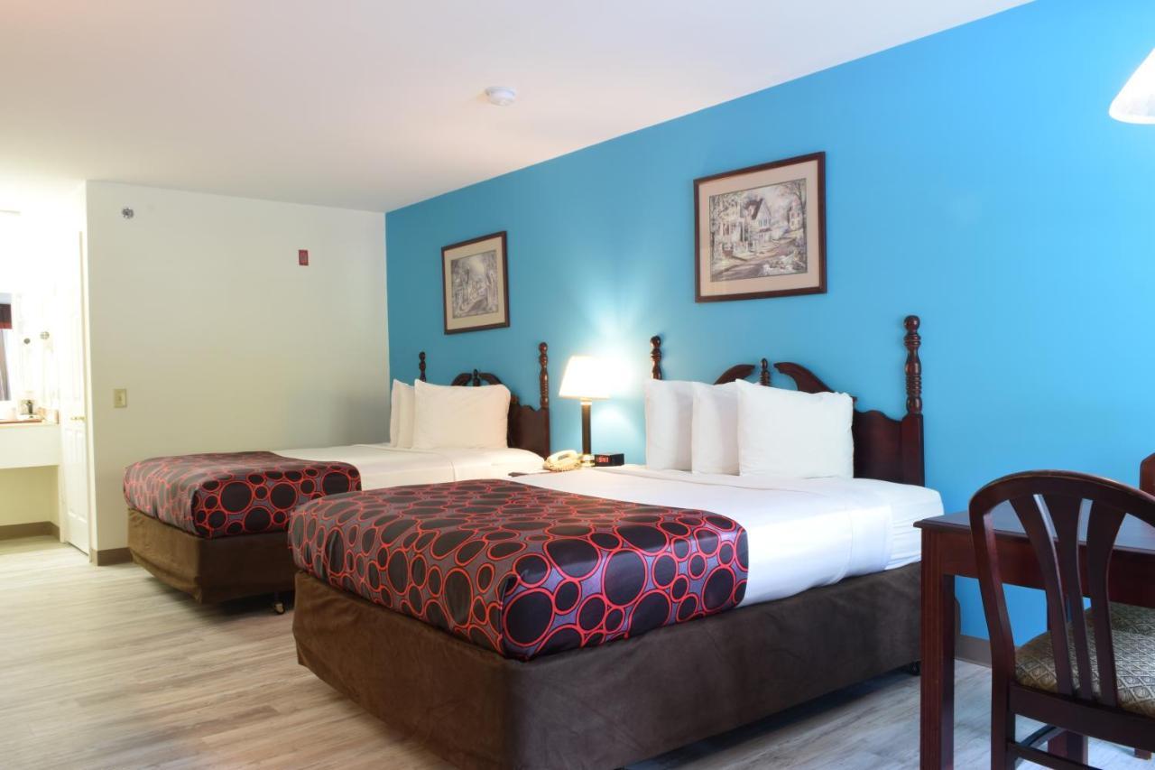 Hilltop Inn & Suites, Near Foxwoods Casino North Stonington Esterno foto